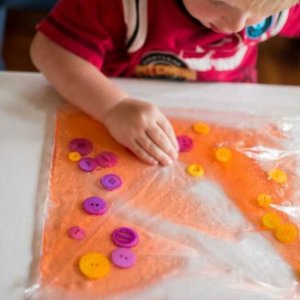 Ziploc sensory bag activity for toddlers 